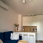 Travel - Targowa 4 *