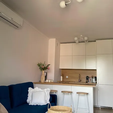 Travel - Targowa 4 *